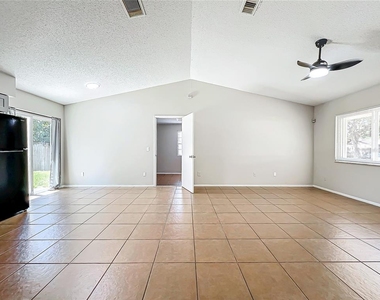 13868 Lena Street - Photo Thumbnail 11