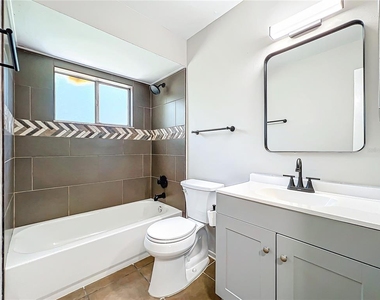 13868 Lena Street - Photo Thumbnail 2