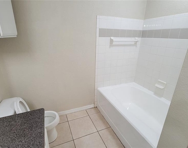 3702 Palm Desert Lane - Photo Thumbnail 21