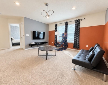7328 Oakmoss Loop - Photo Thumbnail 18