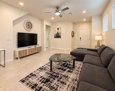 7328 Oakmoss Loop - Photo Thumbnail 7