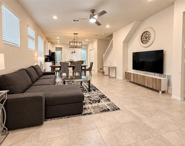 7328 Oakmoss Loop - Photo Thumbnail 4