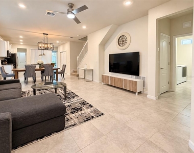 7328 Oakmoss Loop - Photo Thumbnail 5