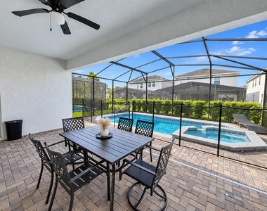 7328 Oakmoss Loop - Photo Thumbnail 28