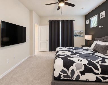 7328 Oakmoss Loop - Photo Thumbnail 14
