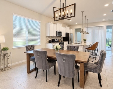7328 Oakmoss Loop - Photo Thumbnail 9