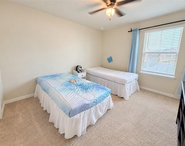 7328 Oakmoss Loop - Photo Thumbnail 25