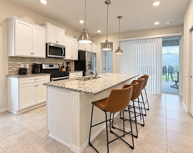 7328 Oakmoss Loop - Photo Thumbnail 10