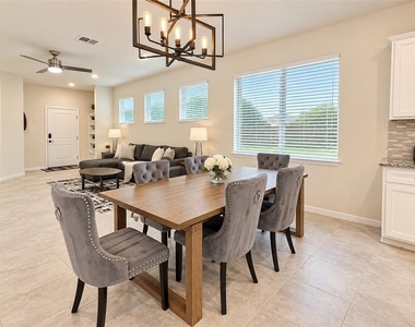 7328 Oakmoss Loop - Photo Thumbnail 8