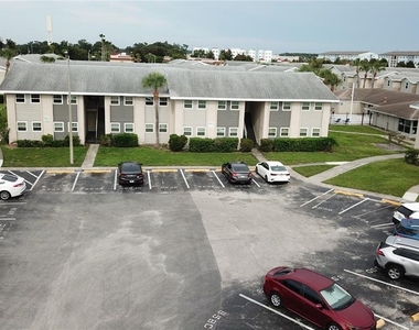 863 Sky Lake Circle - Photo Thumbnail 36