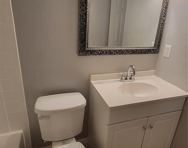 863 Sky Lake Circle - Photo Thumbnail 13