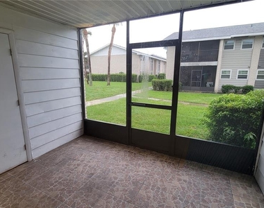 863 Sky Lake Circle - Photo Thumbnail 24