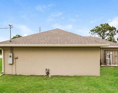 3113 71st Street W - Photo Thumbnail 14
