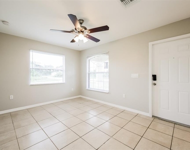 3113 71st Street W - Photo Thumbnail 1