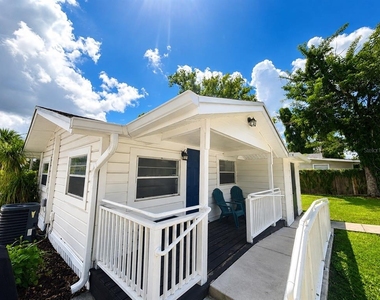 2310 S Shine Avenue - Photo Thumbnail 24