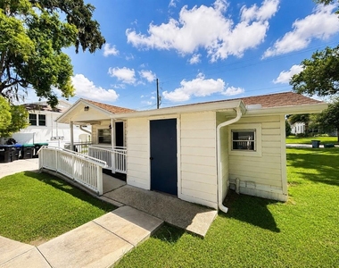 2310 S Shine Avenue - Photo Thumbnail 23