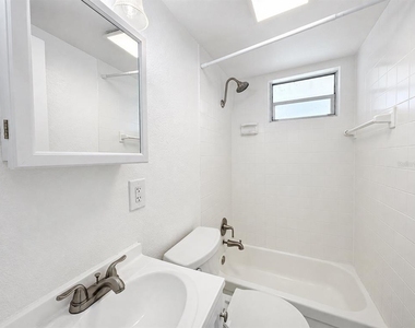 2310 S Shine Avenue - Photo Thumbnail 13