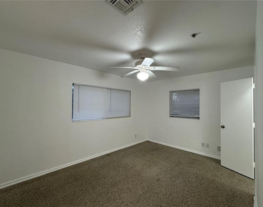 3111 Eleuthera Lane - Photo Thumbnail 15