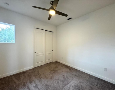 2388 Datura Loop - Photo Thumbnail 16