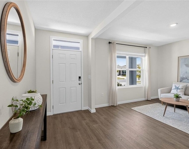 1025 Champion Ridge Drive - Photo Thumbnail 8