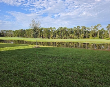 1025 Champion Ridge Drive - Photo Thumbnail 3