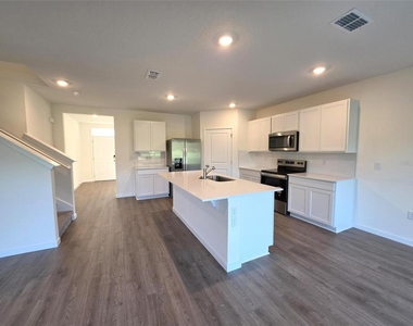 1025 Champion Ridge Drive - Photo Thumbnail 6