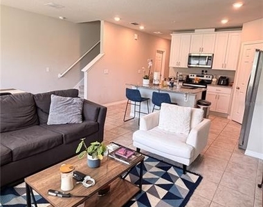 1434 Sage Bush Street - Photo Thumbnail 2