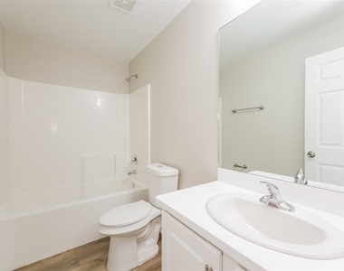 2806 58th Street W - Photo Thumbnail 12