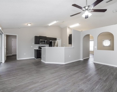 630 Bayport Drive - Photo Thumbnail 5