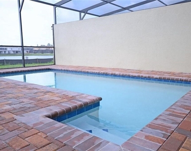 8854 Geneve Court - Photo Thumbnail 11
