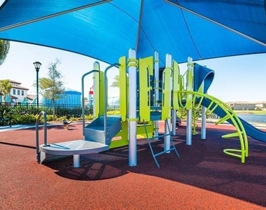 8854 Geneve Court - Photo Thumbnail 13