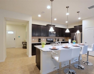 8854 Geneve Court - Photo Thumbnail 3