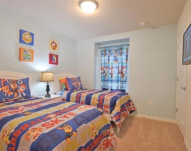 8854 Geneve Court - Photo Thumbnail 7
