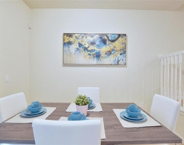 8854 Geneve Court - Photo Thumbnail 2