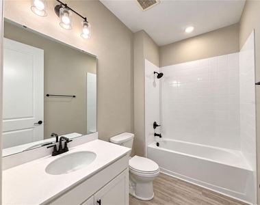 819 Folklore Lane - Photo Thumbnail 12