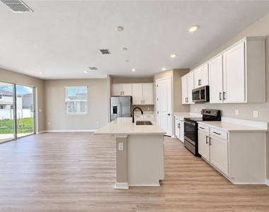 819 Folklore Lane - Photo Thumbnail 4