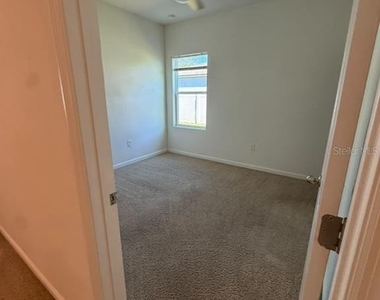 1014 Wanderer Drive - Photo Thumbnail 19