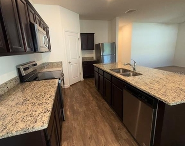 1014 Wanderer Drive - Photo Thumbnail 30