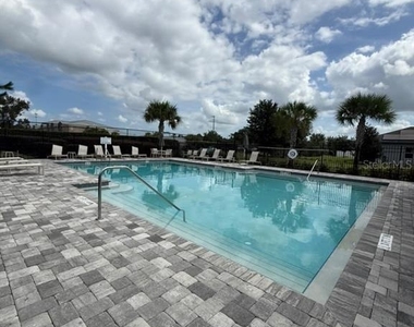 1014 Wanderer Drive - Photo Thumbnail 10