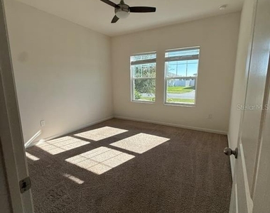 1014 Wanderer Drive - Photo Thumbnail 15