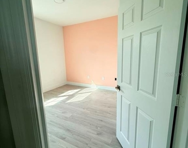 6648 Time Square Avenue - Photo Thumbnail 12
