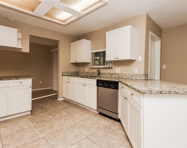 17144 Antigua Road - Photo Thumbnail 4