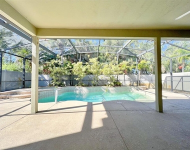 2532 Glenridge Circle - Photo Thumbnail 23