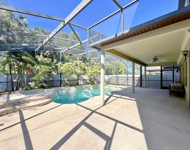 2532 Glenridge Circle - Photo Thumbnail 24