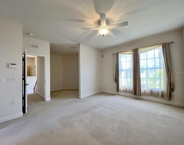 2532 Glenridge Circle - Photo Thumbnail 9