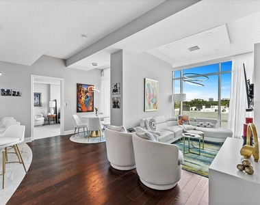 101 S Eola Drive - Photo Thumbnail 13