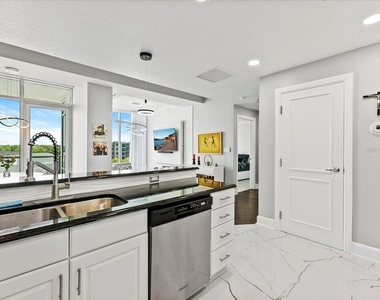 101 S Eola Drive - Photo Thumbnail 3