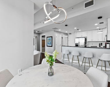 101 S Eola Drive - Photo Thumbnail 8