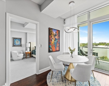 101 S Eola Drive - Photo Thumbnail 9