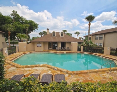 2918 Antique Oaks Circle - Photo Thumbnail 19